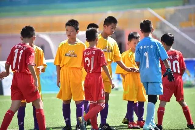 吴宜泽在上海大师赛半决赛中不敌特鲁姆普 无缘决赛